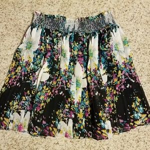 Multi colored, short, pleated skirt